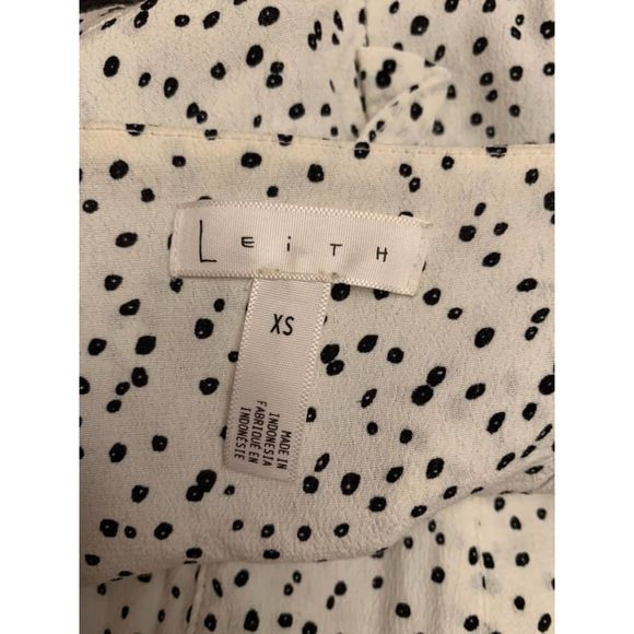 Leith  Size XS Nordstroms Brand Polka Dot Ruffle Jumpsuit Black White Romper EUC - Picture 6 of 6